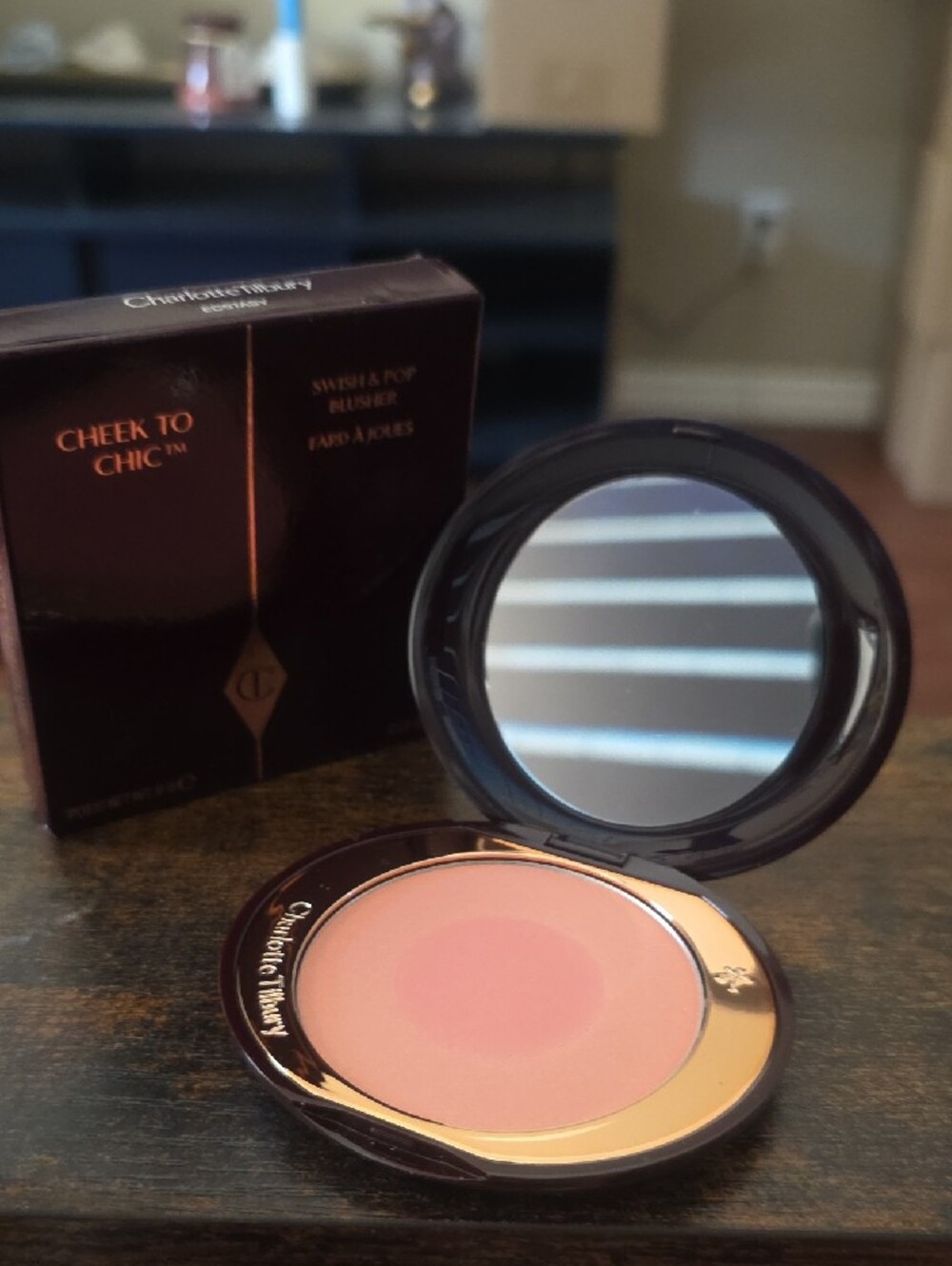 Cheek To Chic - Picture 2 of 3